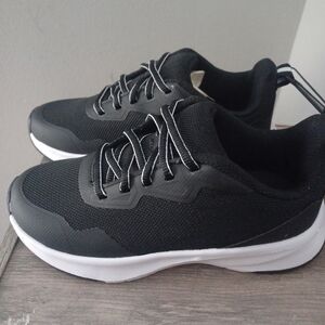 Athletic Works Mesh Tech Black Sneakers Boys Sz 1